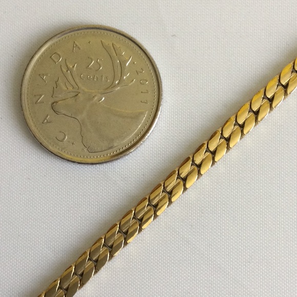 Vintage “VEN” Classic Gold Necklace - Picture 2 of 4